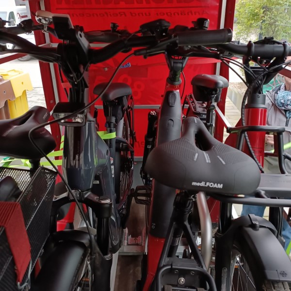 Anhnger kaufen Krefeld/Tnisvorst - Planen Anhnger Mieten 750 kg ca.  202x126x160 Fahrradtransport bis 4 E-Bike